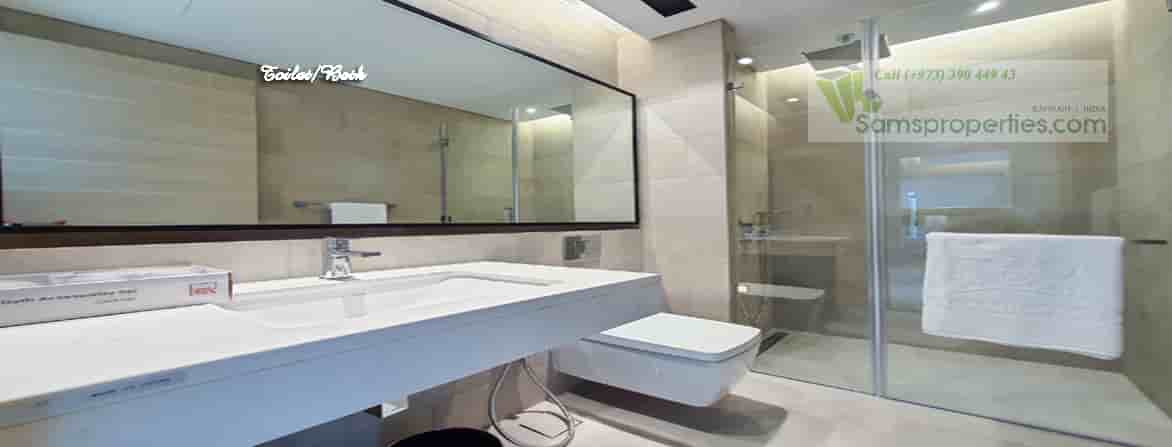 toilet bath in one bedroom