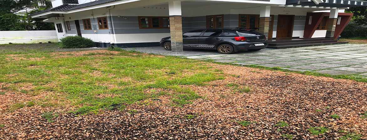 Premium house wiith land