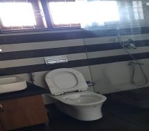 House with five toilet bath