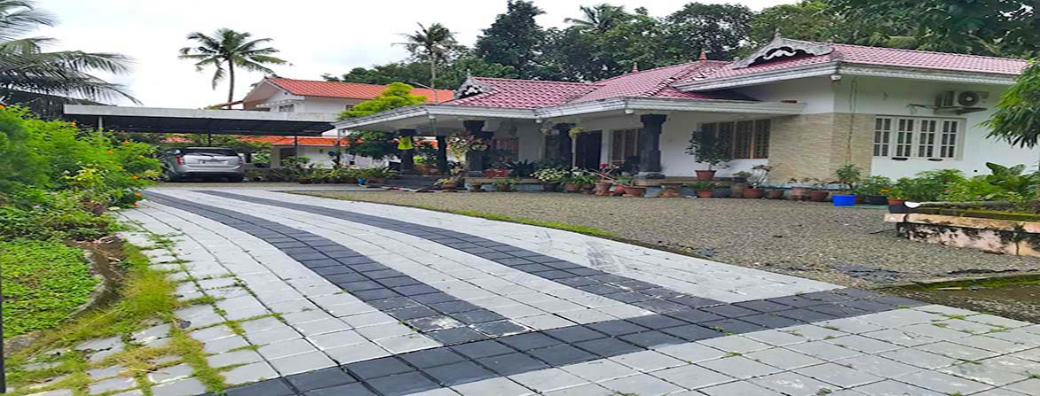 Kerala-four-bedroom-house with-courtyard